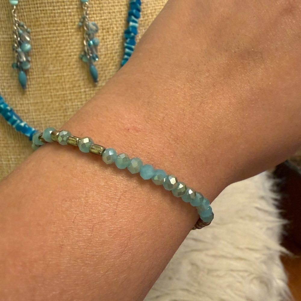 4 Piece Turquoise Blue Bead Necklace & Earring Set, Matching Bracelet and Ring - Picture 4 of 8